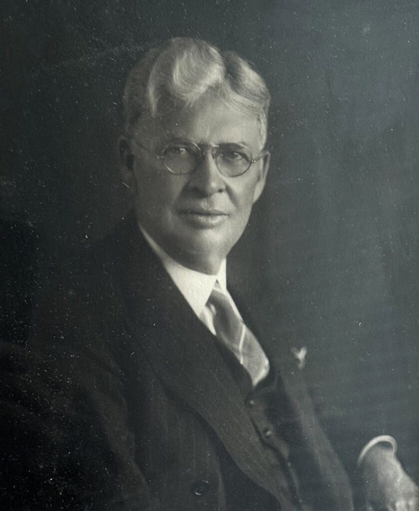 Manly Simmons headshot